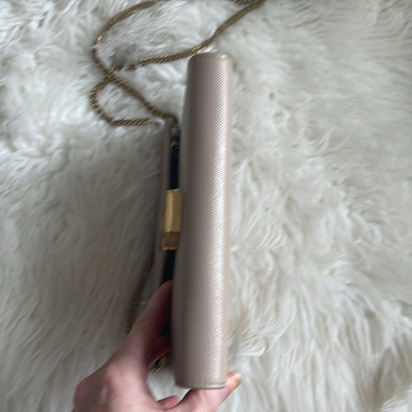 YSL Cassandra Wallet in Chain - Picture 10 of 17